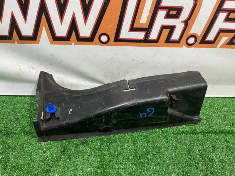 LR066627 Access cover to the lamp left Range Rover L405 (2013-2021) Used cost 20 € in stock 4 pcs.