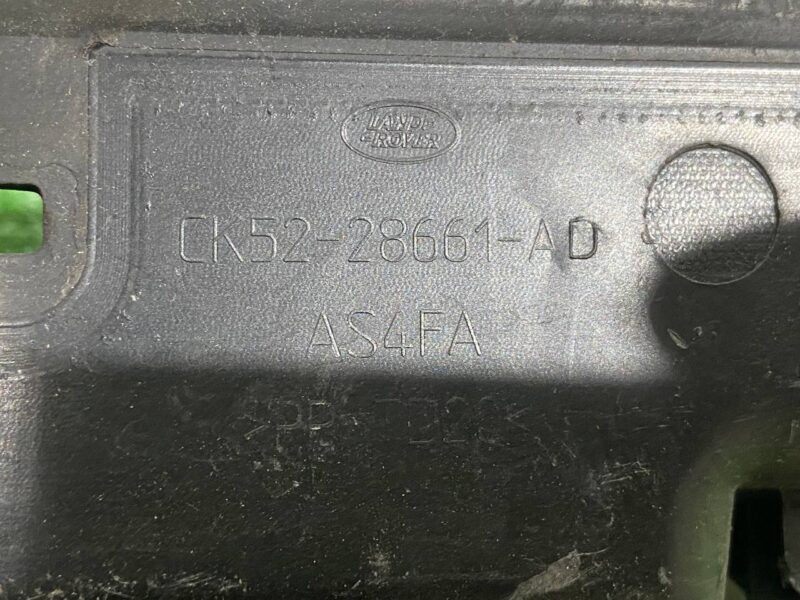 LR066627 Access cover to the lamp left Range Rover L405 (2013-2021) Used cost 20 € in stock 4 pcs.