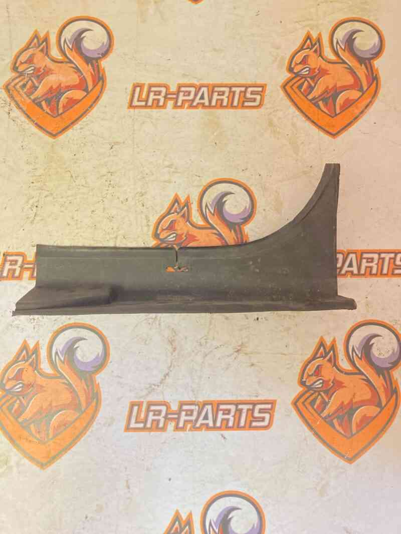 LR066627 Access cover to the lamp left Range Rover L405 (2013-2021) Used cost 20 € in stock 4 pcs.
