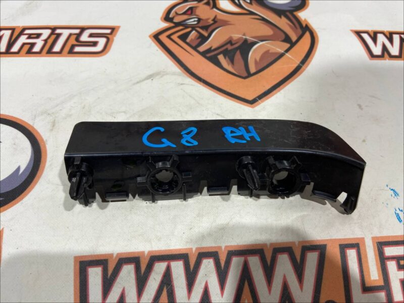 LR066744 RANGE ROVER SPORT L494 13 bumper mounting bracket- Used cost 12 € in stock 8 pcs.