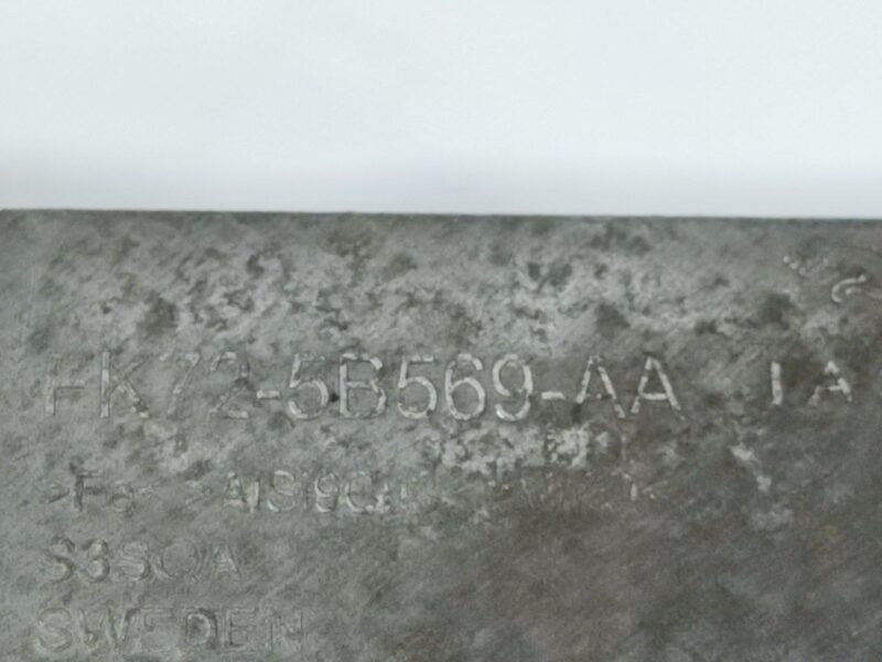 LR067193 Damper LAND ROVER DISCOVERY SPORT L550 2015- Used cost 30 € in stock 1 pcs.