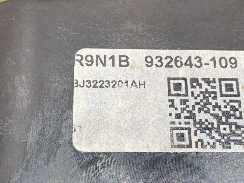 LR067999 Window lifter front left door Range Rover Evoque L538 (2012-2018) Used cost 60 € in stock 2 pcs.