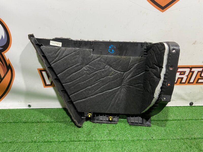 LR068091 Trunk Trim Panel Right Range Rover Sport L494 (2014-2022) Used cost 70 € in stock 1 pcs.