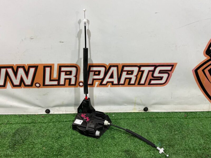 LR070441 Front left door lock RHD Range Rover Evoque New L551 (2019-) Used cost 100 € in stock 20 pcs.