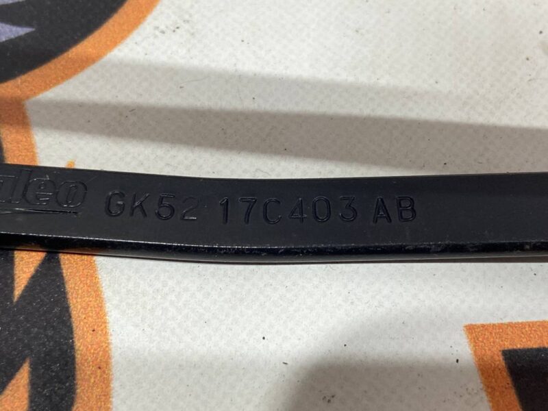 LR070689 Rear wiper arm Range Rover L405 (2013-2021) used cost 20 € in stock 1 pcs.