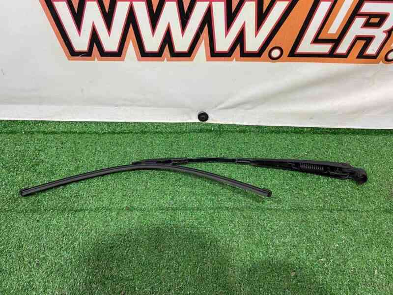 LR070689 Rear wiper arm Range Rover L405 (2013-2021) used cost 20 € in stock 1 pcs.