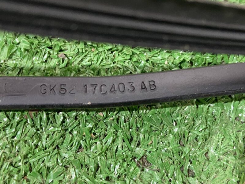 LR070689 Rear wiper arm Range Rover L405 (2013-2021) used cost 20 € in stock 1 pcs.