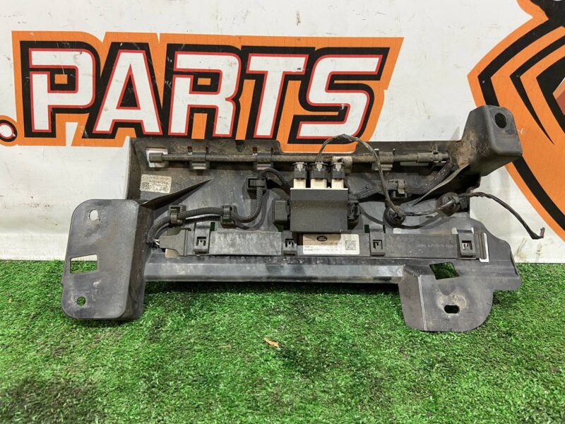 LR070763 Hands-free trunk opening system sensor right Range Rover L405 (2013-2021) Used cost 85 € in stock 6 pcs.