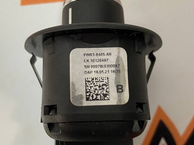 LR071107 Steering column Adjustment switch Range Rover Velar L560 (2018-) Used cost 10 € in stock 7 pcs.