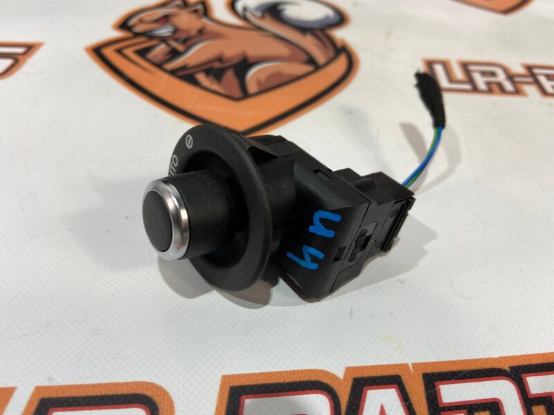 LR071107 Steering column Adjustment switch Range Rover Velar L560 (2018-) Used cost 10 € in stock 7 pcs.