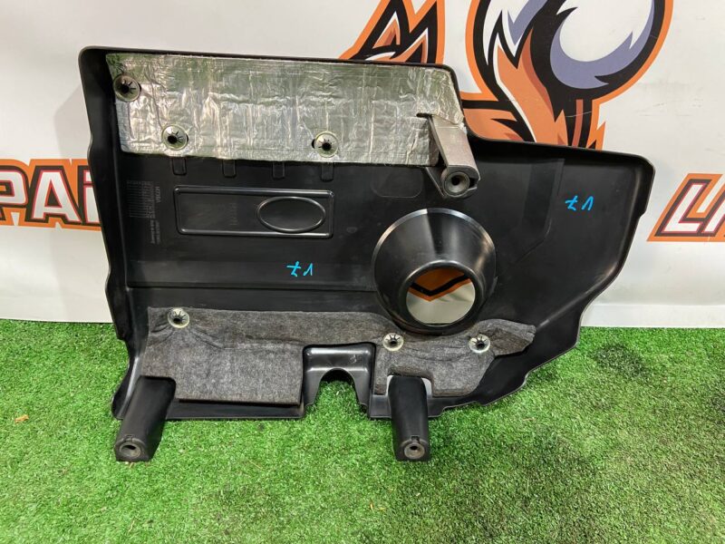 LR071828 Engine cover decorative 2.0i HI PHEV Land Rover Discovery Sport L550 (2015-) Used cost 100 € in stock 6 pcs.
