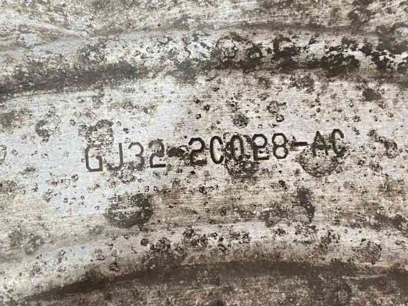 LR071944 Right brake disc shield Range Rover Evoque L538 (2012-2018) Used cost 27,78 € in stock 2 pcs.