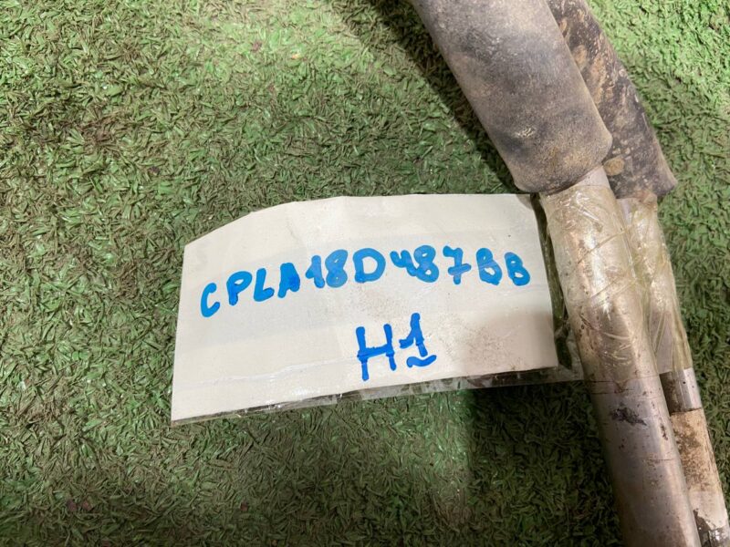 LR072189 Air conditioner pipe Land Rover Discovery 5 L462 (2017-) Used cost 110 € in stock 3 pcs.