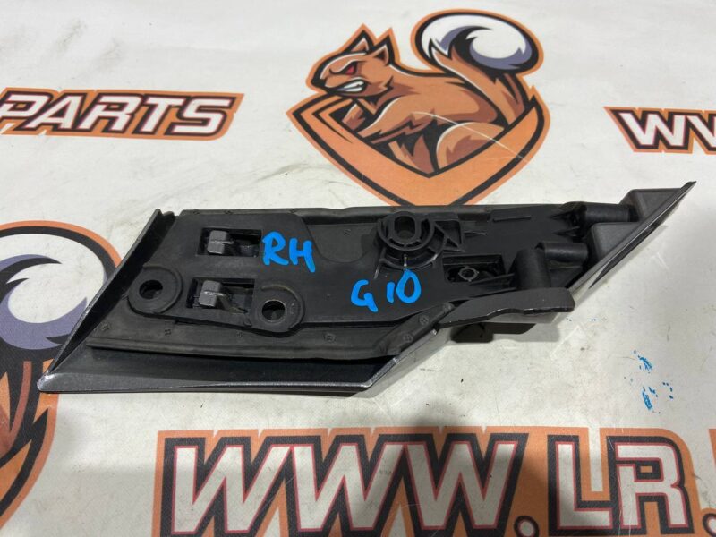 LR072486 Front fender molding right Land Rover Discovery Sport L550 (2015-) Used cost 7,78 € in stock 9 pcs.