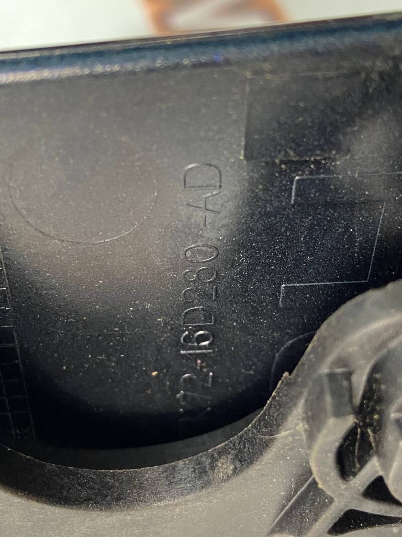 LR072486 Front fender molding right Land Rover Discovery Sport L550 (2015-) Used cost 7,78 € in stock 9 pcs.