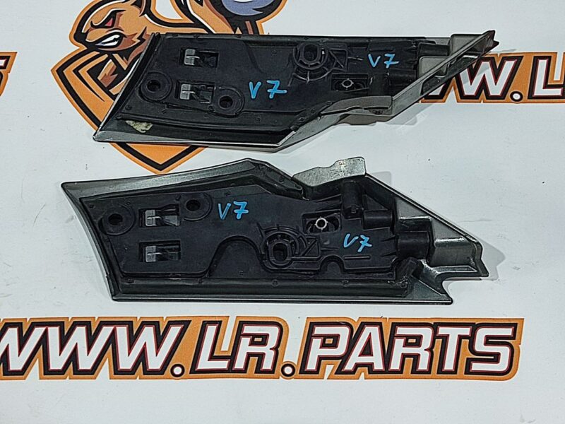 LR072487 Front left wing molding Land Rover Discovery Sport L550 (2015-) Used cost 13 € in stock 8 pcs.