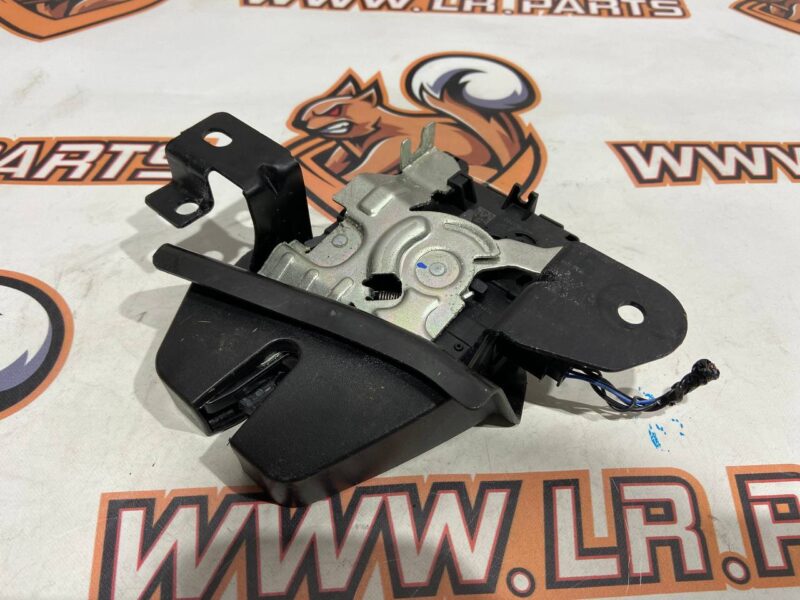 LR072585 Tailgate lock right Range Rover L405 (2013-2021) Used cost 35 € in stock 13 pcs.