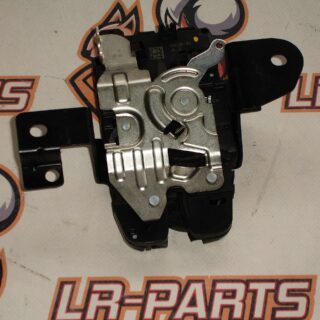LR072585 Luggage compartment door lock right Range Rover L405 Used cost 49 € in stock 6 pcs.