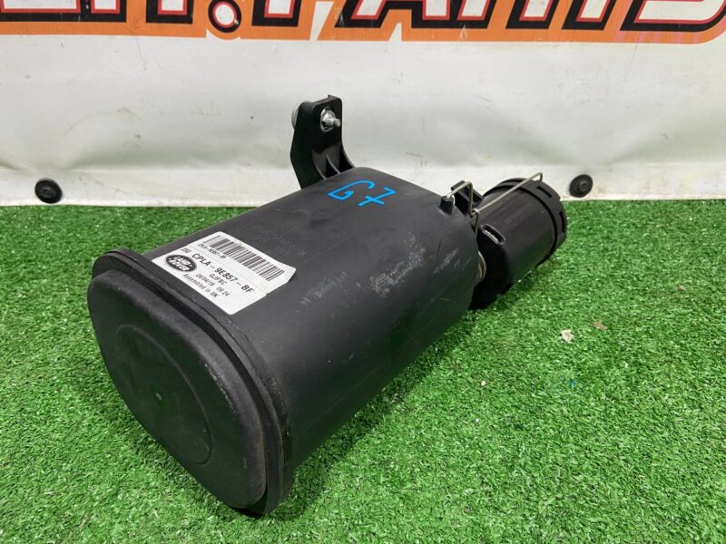 LR072683 Gasoline vapor absorber with bracket Range Rover L405 (2013-2021) Used cost 160 € in stock 3 pcs.