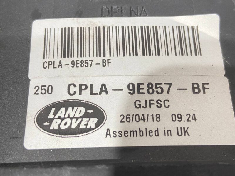 LR072683 Gasoline vapor absorber with bracket Range Rover L405 (2013-2021) Used cost 160 € in stock 3 pcs.