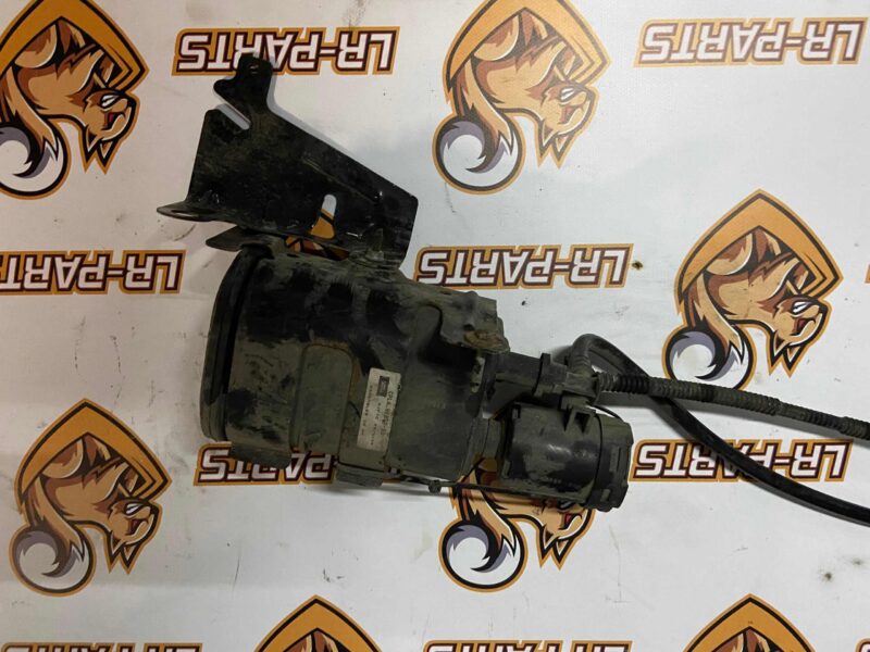 LR072683 Gasoline vapor absorber with bracket Range Rover L405 (2013-2021) Used cost 160 € in stock 3 pcs.