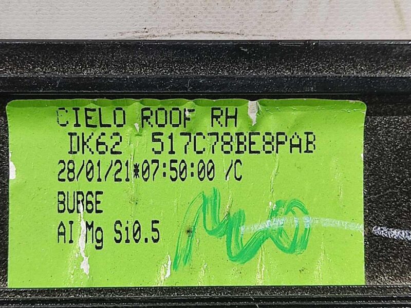 LR072887 Right exterior roof molding for Range Rover Sport L494 (2014-2022) used cost 120 € in stock 3 pcs.