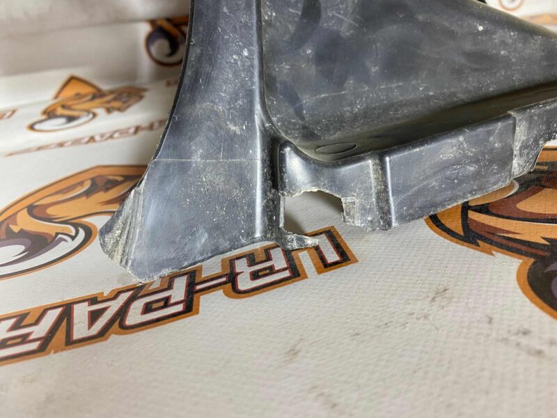 LR073058 Front right fender liner Land Rover Discovery Sport L550 (2015-) USED cost 80 € in stock 1 pcs.