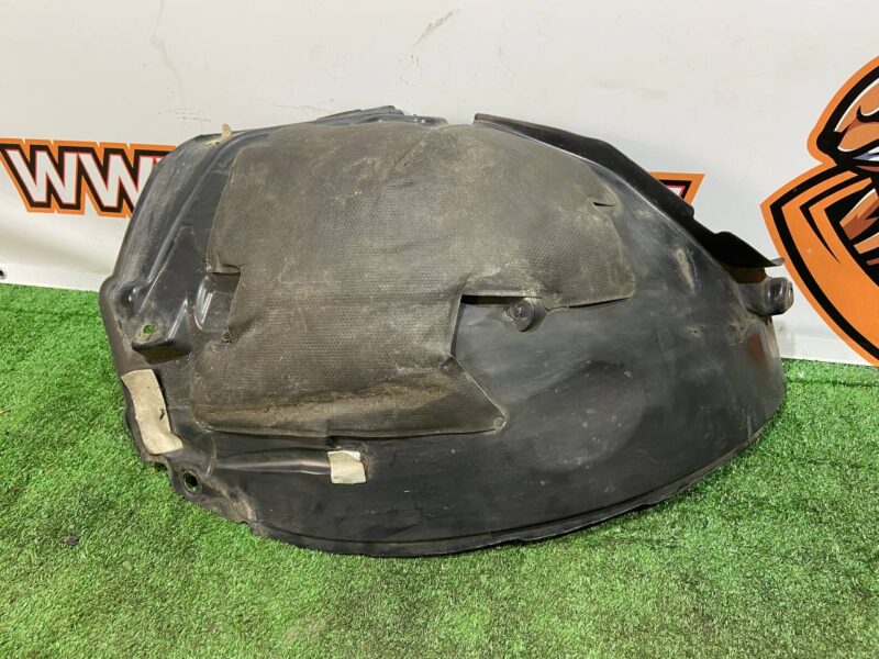 LR074800 Front right mudguard (rear part) Land Rover Discovery Sport L550 (2015-) Used cost 65 € in stock 5 pcs.