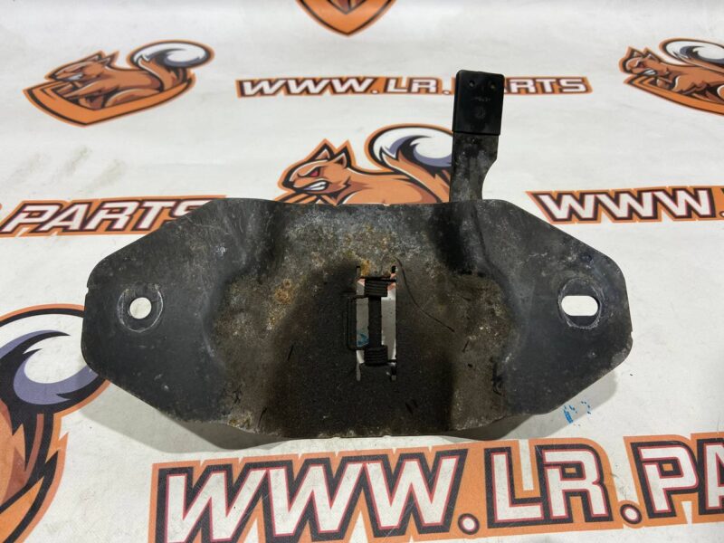 LR073063 Bonnet Latch Land Rover Discovery Sport L550 (2015-) Used cost 24 € in stock 5 pcs.