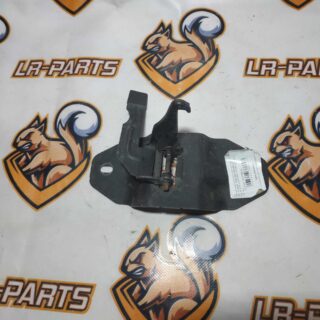 LR073063 Hood latch LAND ROVER DISCOVERY SPORT (L550) 2015- Used cost 21,3 € in stock 1 pcs.