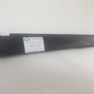 LR073116 Roof molding left rear LAND ROVER DISCOVERY SPORT L550 2015- Used cost 50 € in stock 1 pcs.