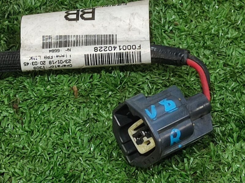 LR074060 Wiring for the parking brake actuator right Range Rover Evoque L538 (2012-2018) Used cost 25 € in stock 1 pcs.