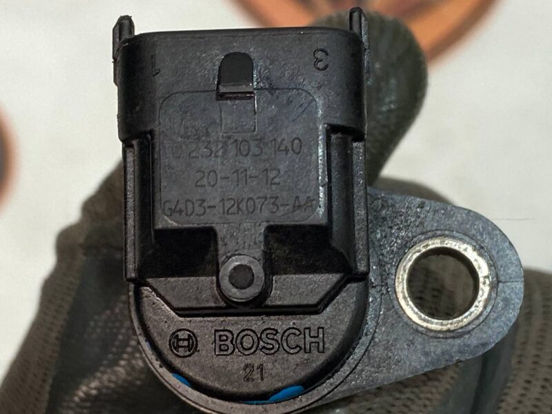 LR074065 Camshaft position sensor 2.0 D Land Rover Discovery Sport, Range Rover Velar, Range Rover Evoque L538, Range Rover Sport L494 Used cost 70 € in stock 2 pcs.