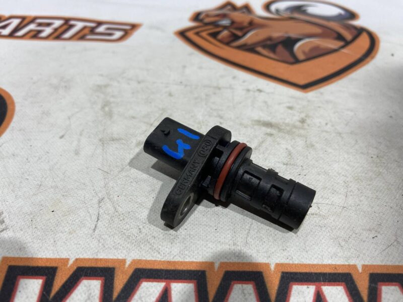 LR074068 Crankshaft position sensor 2.0 D Land Rover Discovery Sport, Range Rover Velar, Range Rover Evoque, Range Rover Sport L494 Used cost 40 € in stock 1 pcs.