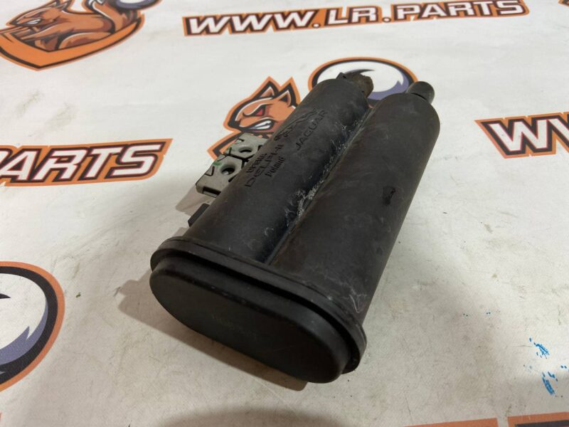 LR076037 Gasoline vapor absorber Range Rover L405 (2013-2021) Used cost 100 € in stock 1 pcs.