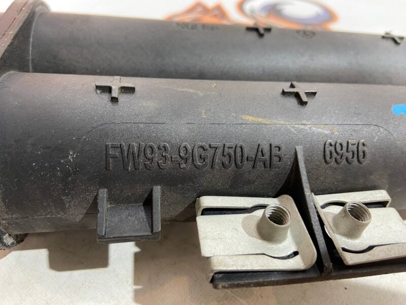 LR076037 Gasoline vapor absorber Range Rover L405 (2013-2021) Used cost 100 € in stock 1 pcs.