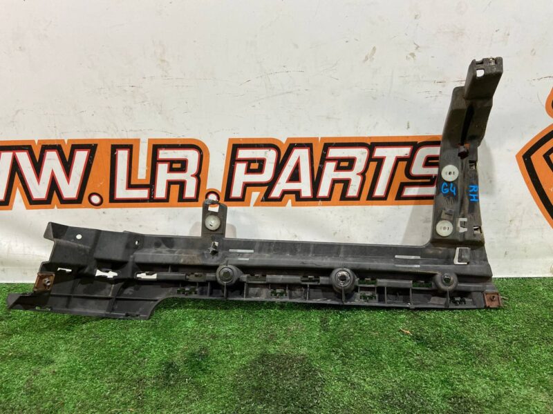 LR076516 Rear right bumper mounting bracket Range Rover L405 (2013-2021) Used cost 20 € in stock 3 pcs.