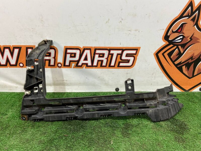 LR076516 Rear right bumper mounting bracket Range Rover L405 (2013-2021) Used cost 20 € in stock 3 pcs.