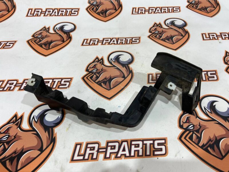 LR076520 Rear bumper mounting bracket left Range Rover L405 (2013-2021) Used cost 10 € in stock 3 pcs.