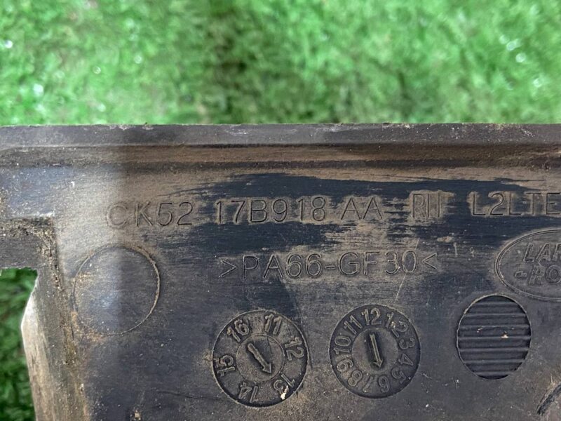LR076521 Rear bumper Mounting bracket right RANGE ROVER L405 13- Used cost 10 € in stock 6 pcs.