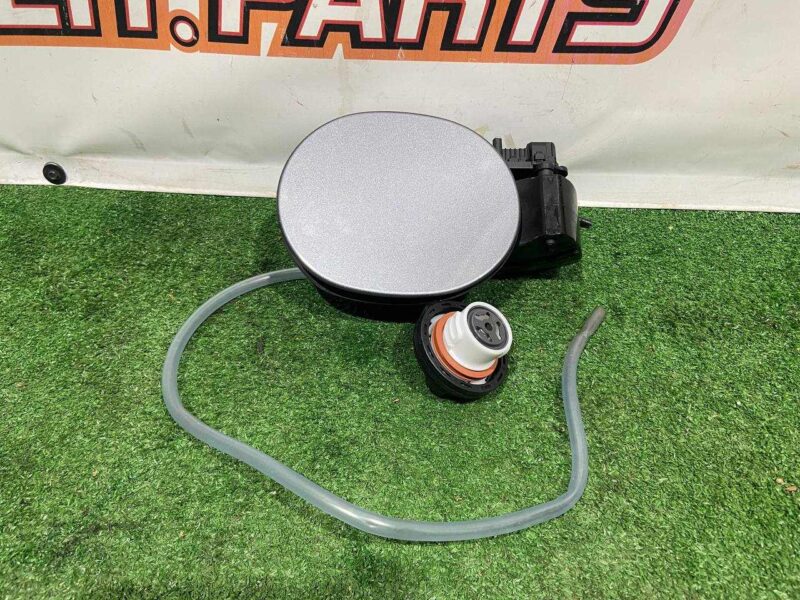 LR077481 Filler neck housing RANGE ROVER SPORT (L494) 2013- Used cost 50 € in stock 5 pcs.