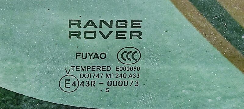 LR077637 Glass in the body side left rear Range Rover L405 (2013-2021) Used cost 150 € in stock 3 pcs.