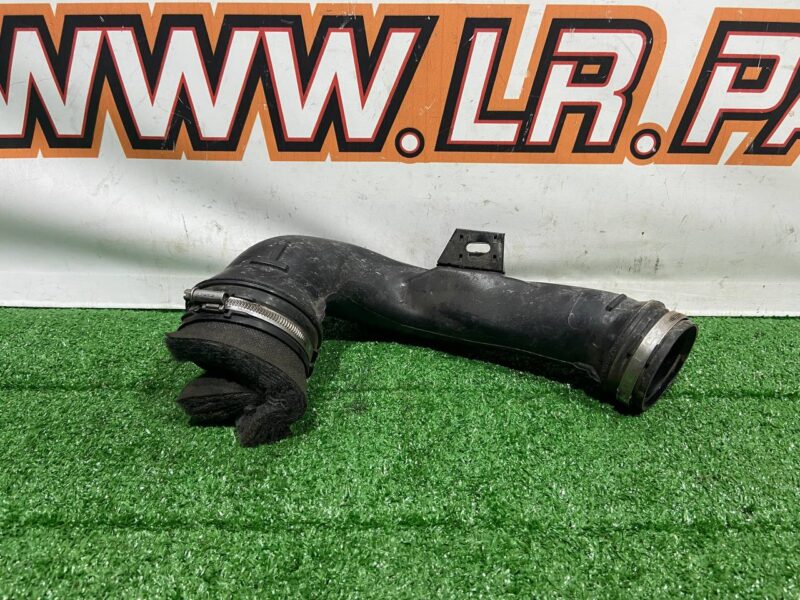 LR078392 Range Rover L405 Air Duct (2013-2021) Used cost 45 € in stock 7 pcs.