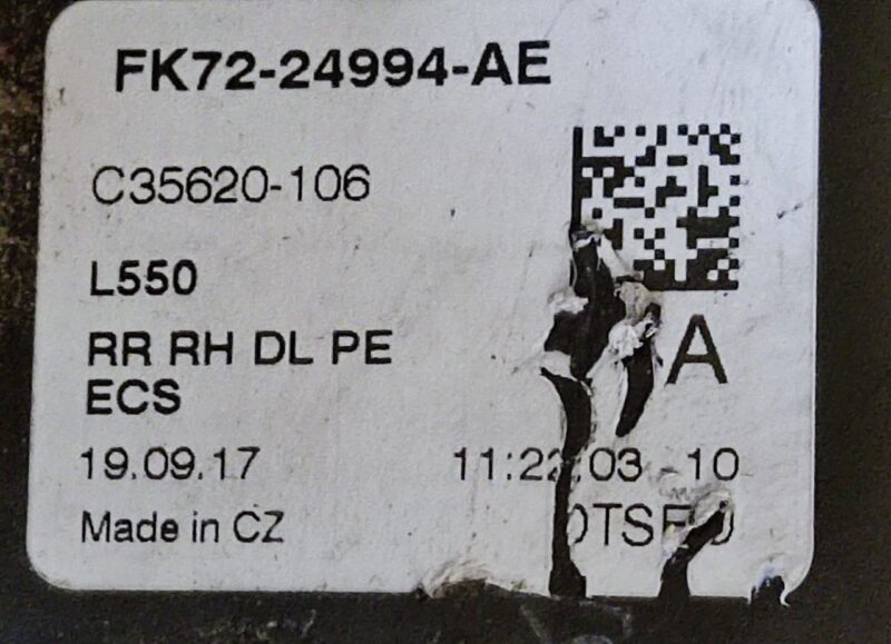 LR078744 Door LOCK REAR RIGHT LAND ROVER DISCOVERY SPORT L550 2015- Used cost 33 € in stock 20 pcs.
