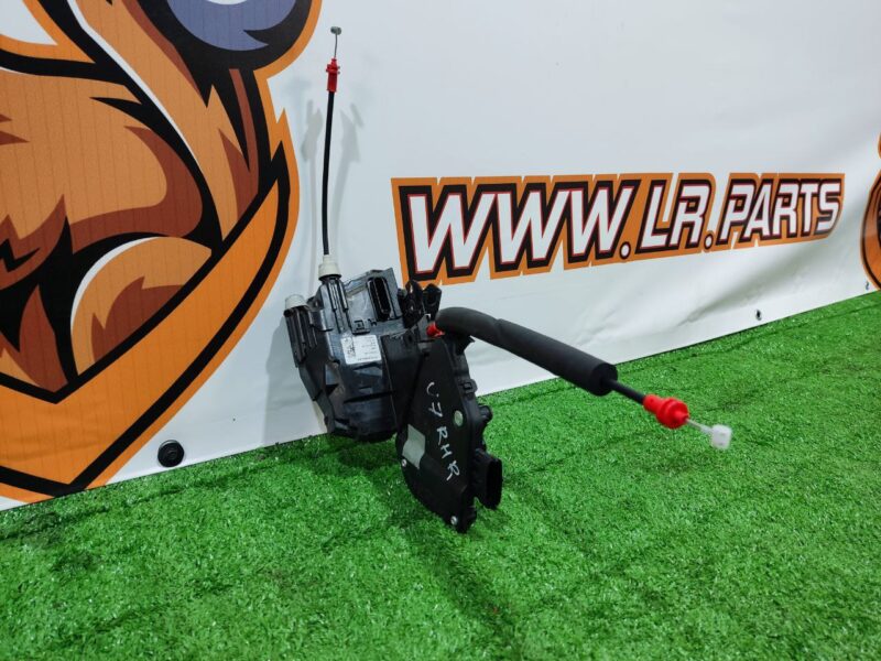 LR078744 Door LOCK REAR RIGHT LAND ROVER DISCOVERY SPORT L550 2015- Used cost 33 € in stock 20 pcs.
