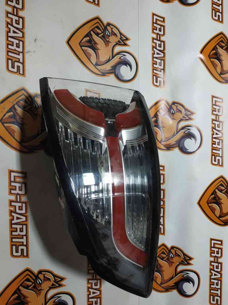 LR079573 Right outer lamp Land Rover Discovery Sport L550 (2015-) Used cost 100 € in stock 2 pcs.