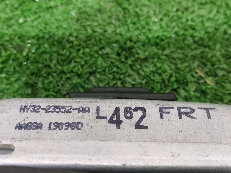 LR080288 Front door stop Land Rover Discovery 5 L462 (2017-) used - Image 14