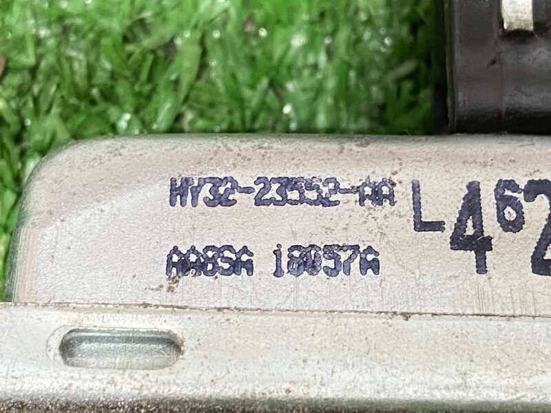 LR080288 Front door stop Land Rover Discovery 5 L462 (2017-) used cost 20 € in stock 3 pcs.
