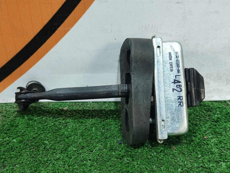 LR080291 Rear door stop Land Rover Discovery 5 L462 (2017-) used - Image 17