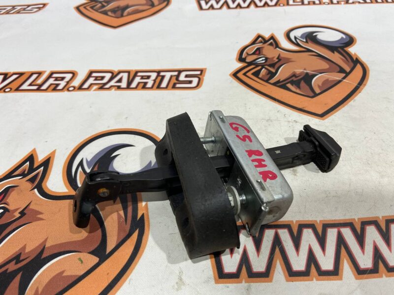 LR080291 Rear door stop Land Rover Discovery 5 L462 (2017-) used - Image 19